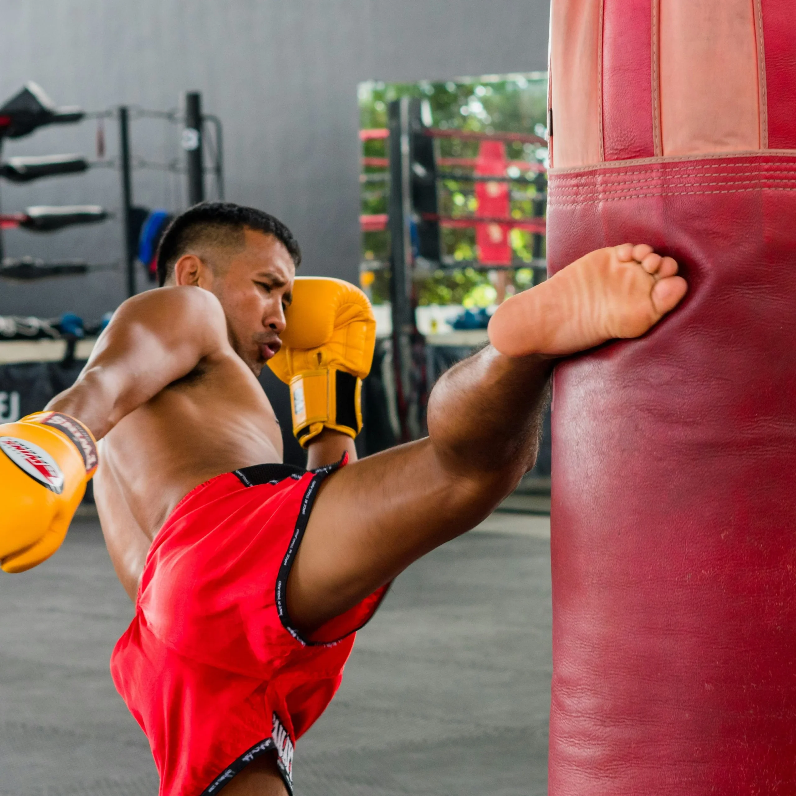泰拳教室網站-介紹頁配圖-泰拳腳法