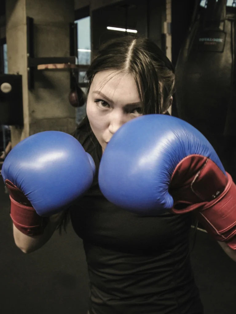 泰拳教室網站-前鎮教練-女教練形象照-1