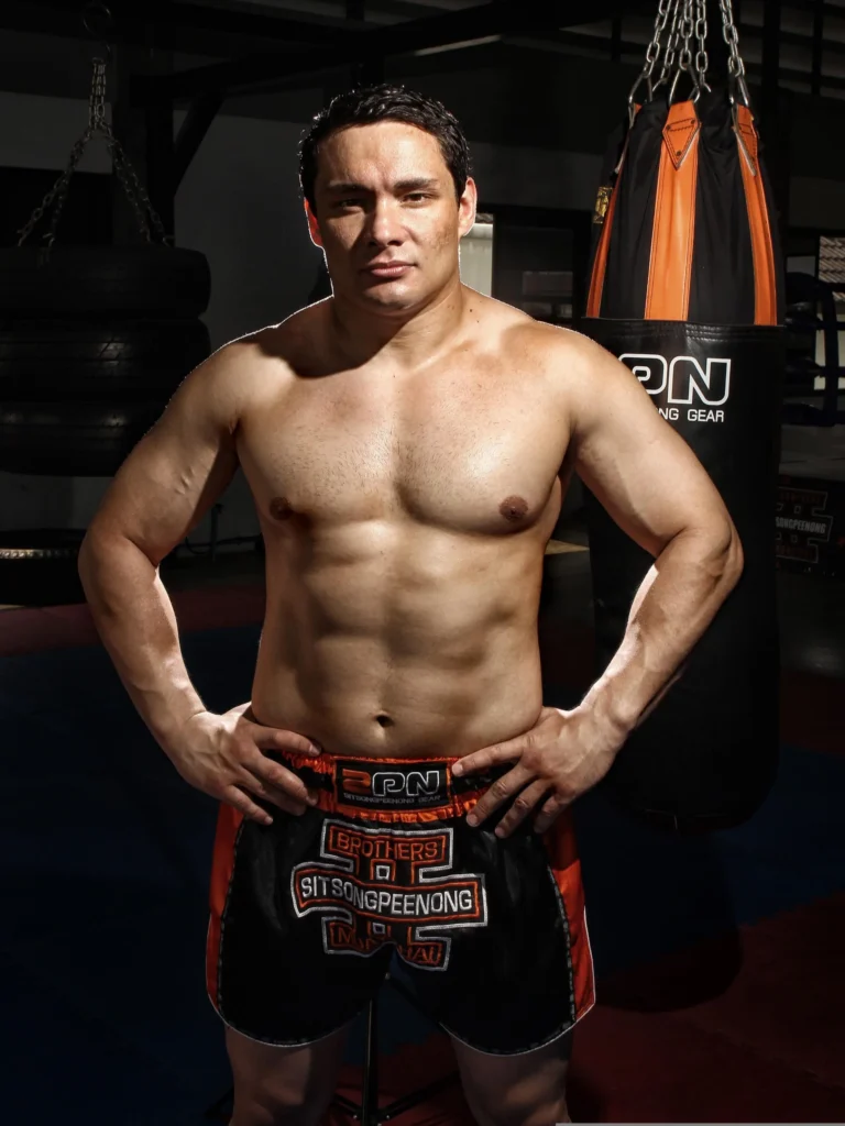 泰拳教室網站-大安教練-男教練形象照-2