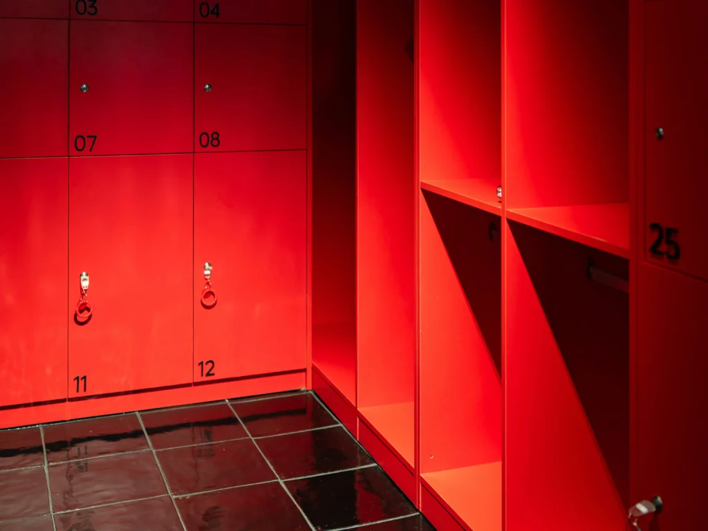 泰拳教室網站-鳳山館環境-置物櫃